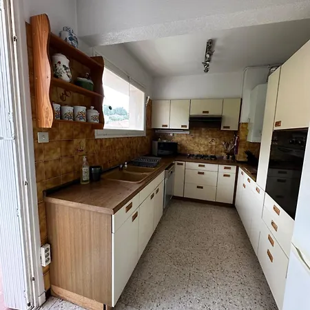 T4 Avec Terrasse Et Garage Prive Apartament *