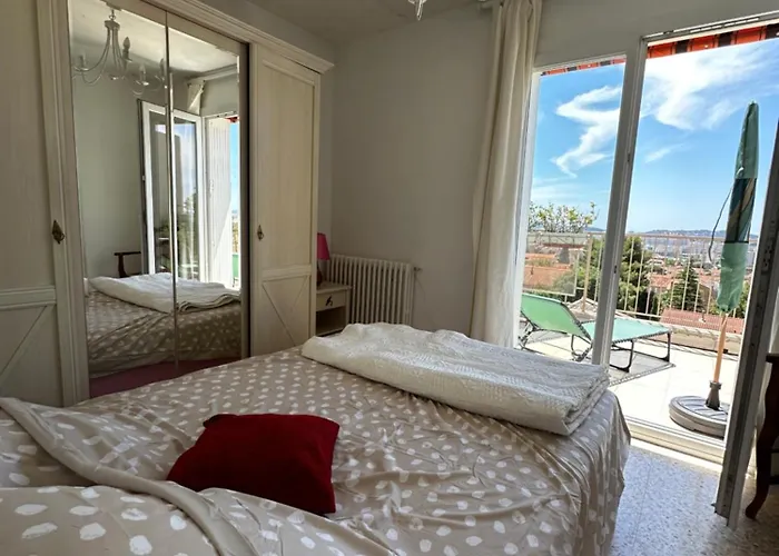 T4 Avec Terrasse Et Garage Prive Toulon